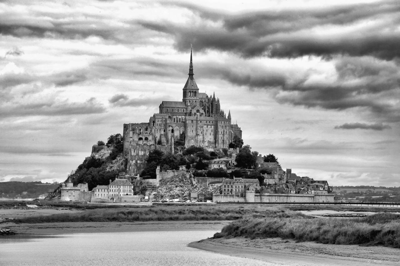 Proche Mont-Saint-Michel, B&B De Charme, Petit-Dejeuner Bio Inclus Exterior photo